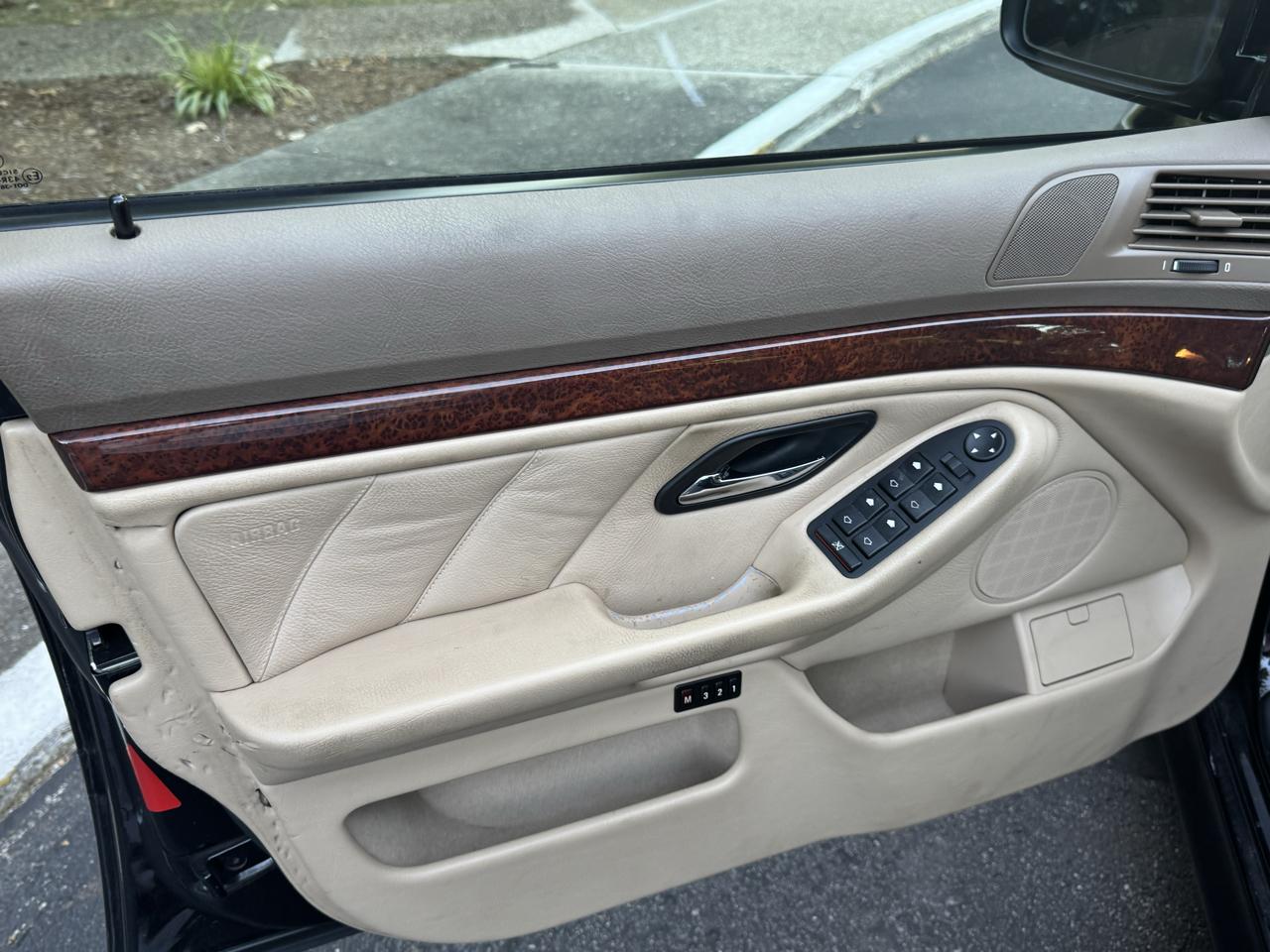 BMW 5-Series  1999