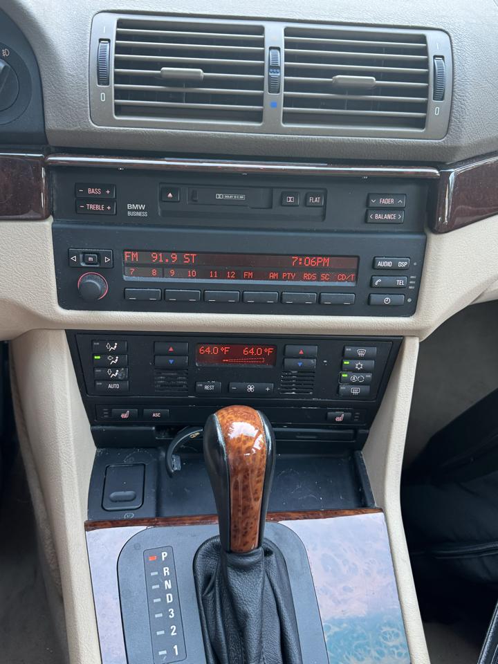 BMW 5-Series  1999