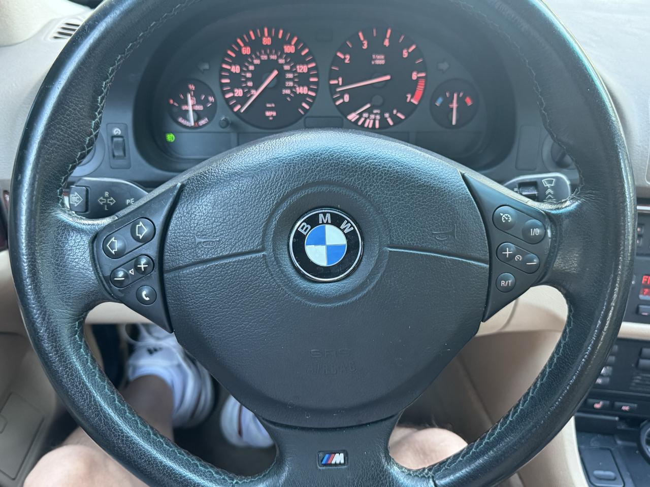BMW 5-Series  1999