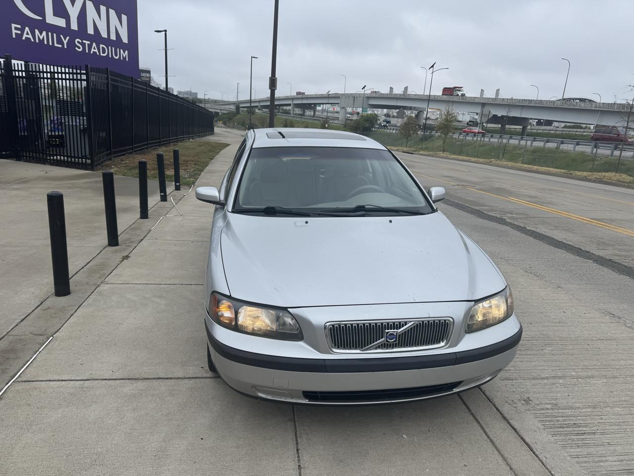 Volvo V70  2004