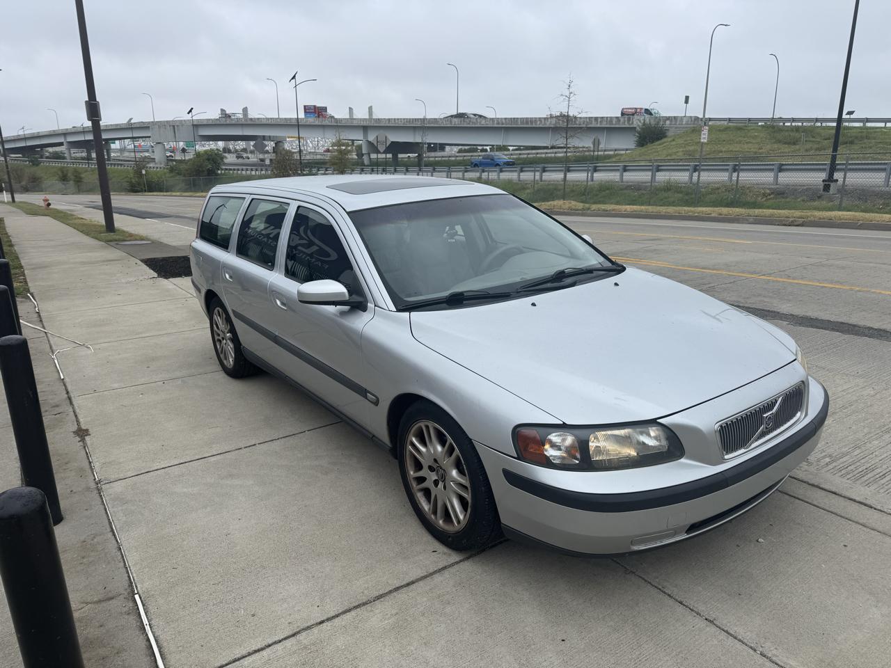 Volvo V70  2004