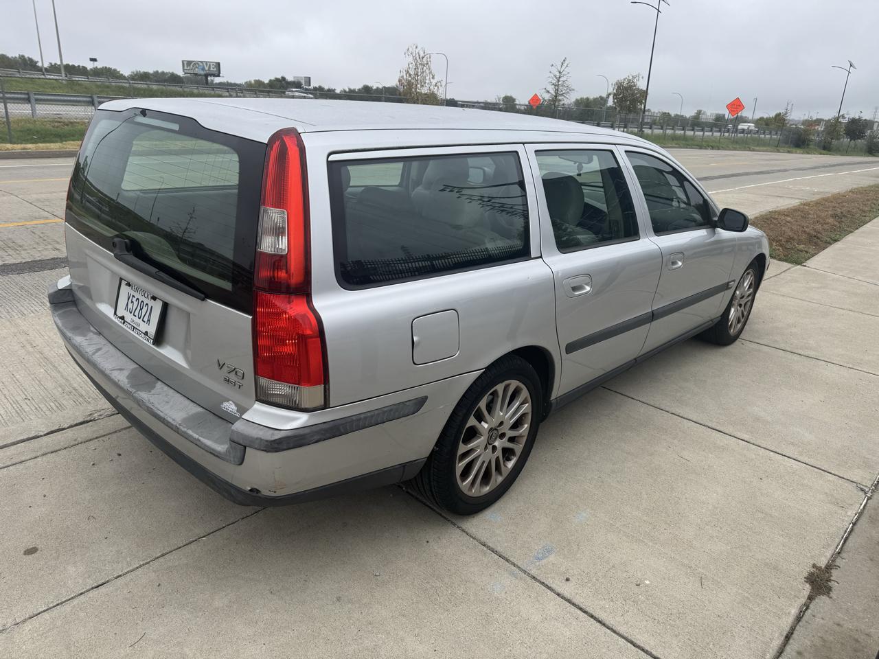 Volvo V70  2004