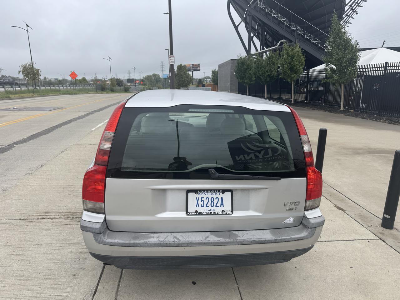 Volvo V70  2004