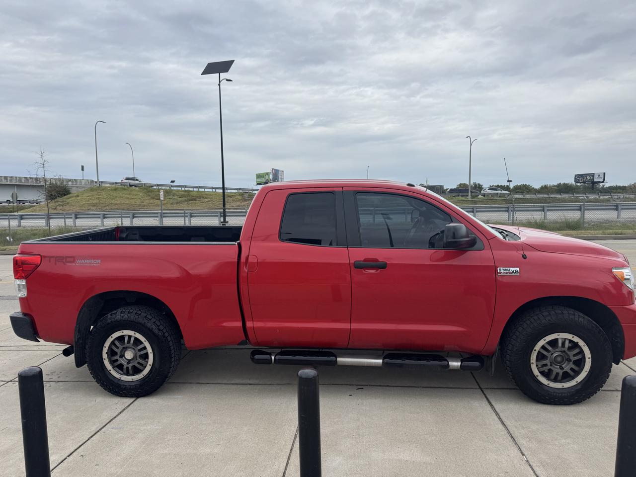Toyota Tundra  2011