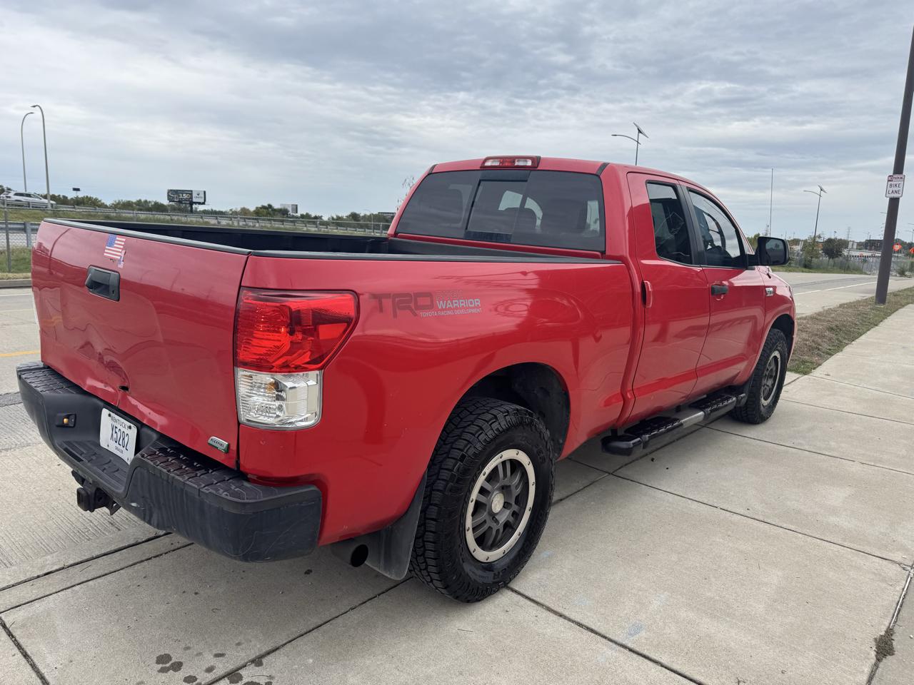 Toyota Tundra  2011