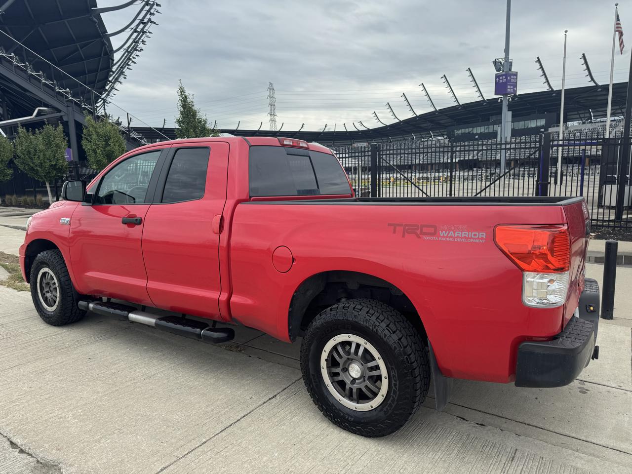 Toyota Tundra  2011