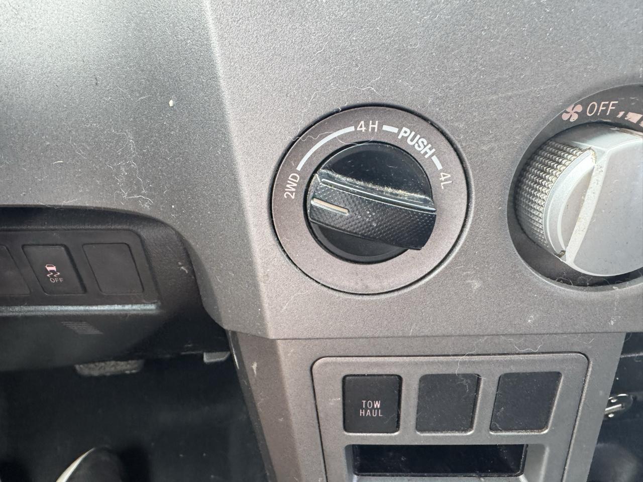 Toyota Tundra  2011