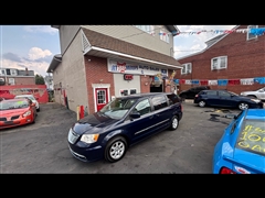 2013 Chrysler Town & Country 