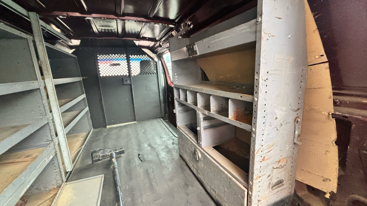 Ford Econoline E-250 2011