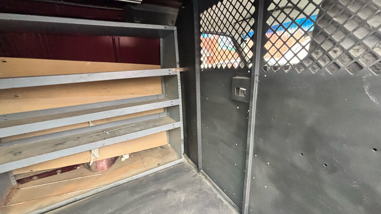 Ford Econoline E-250 2011