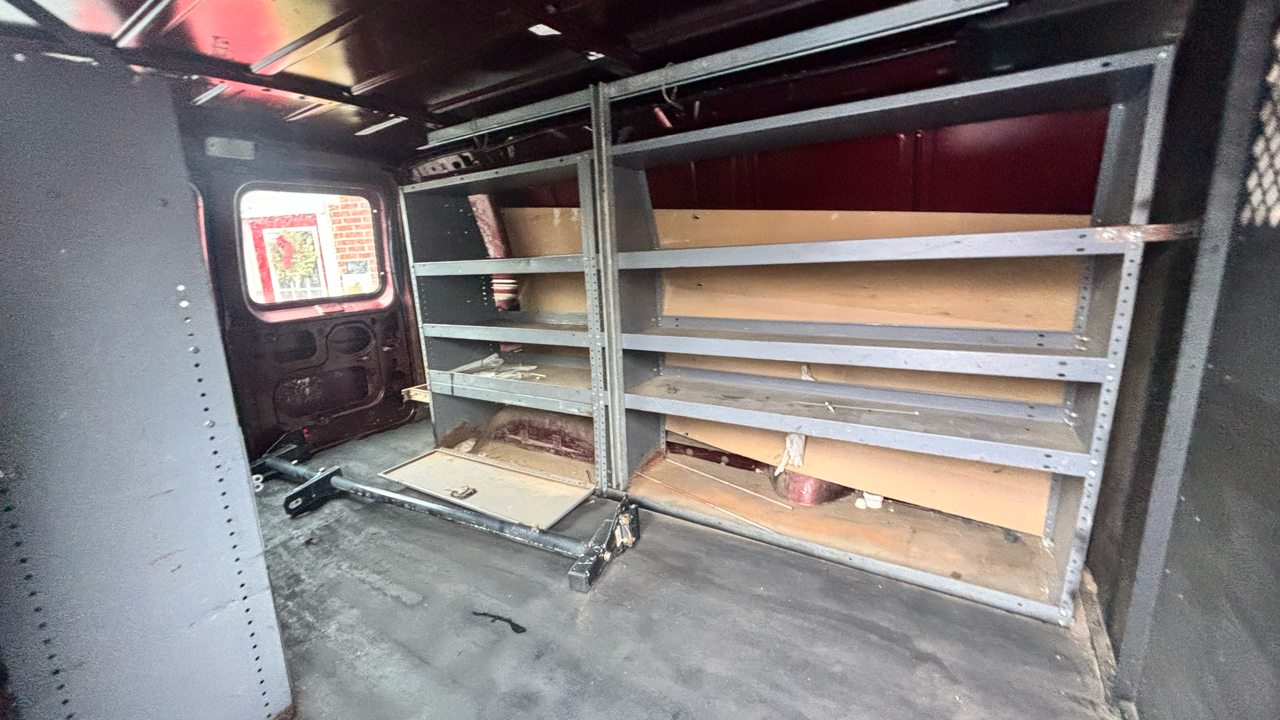 Ford Econoline E-250 2011