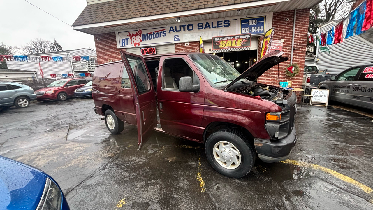 Ford Econoline E-250 2011