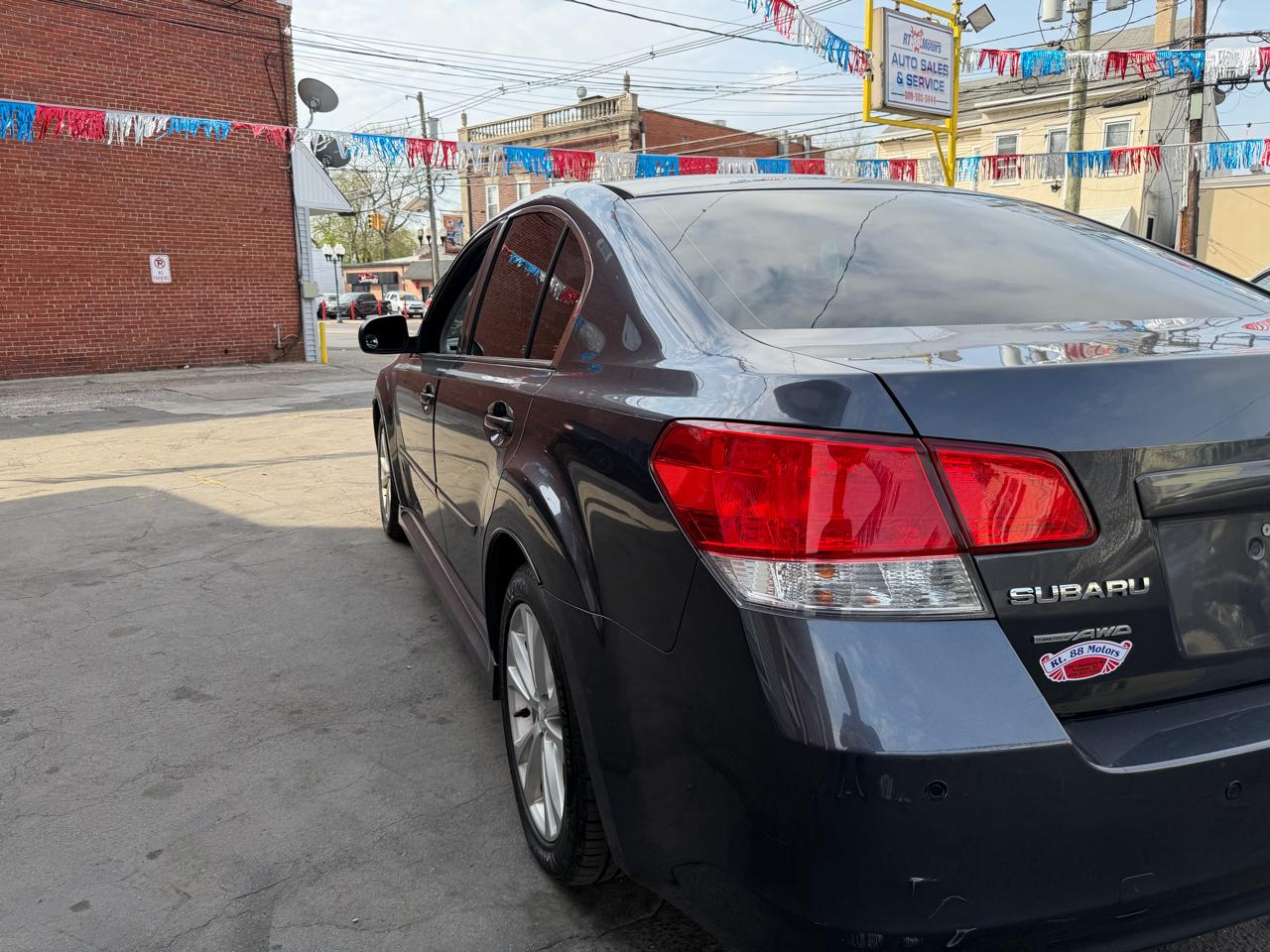 Subaru Legacy 2.5i Premium 2013