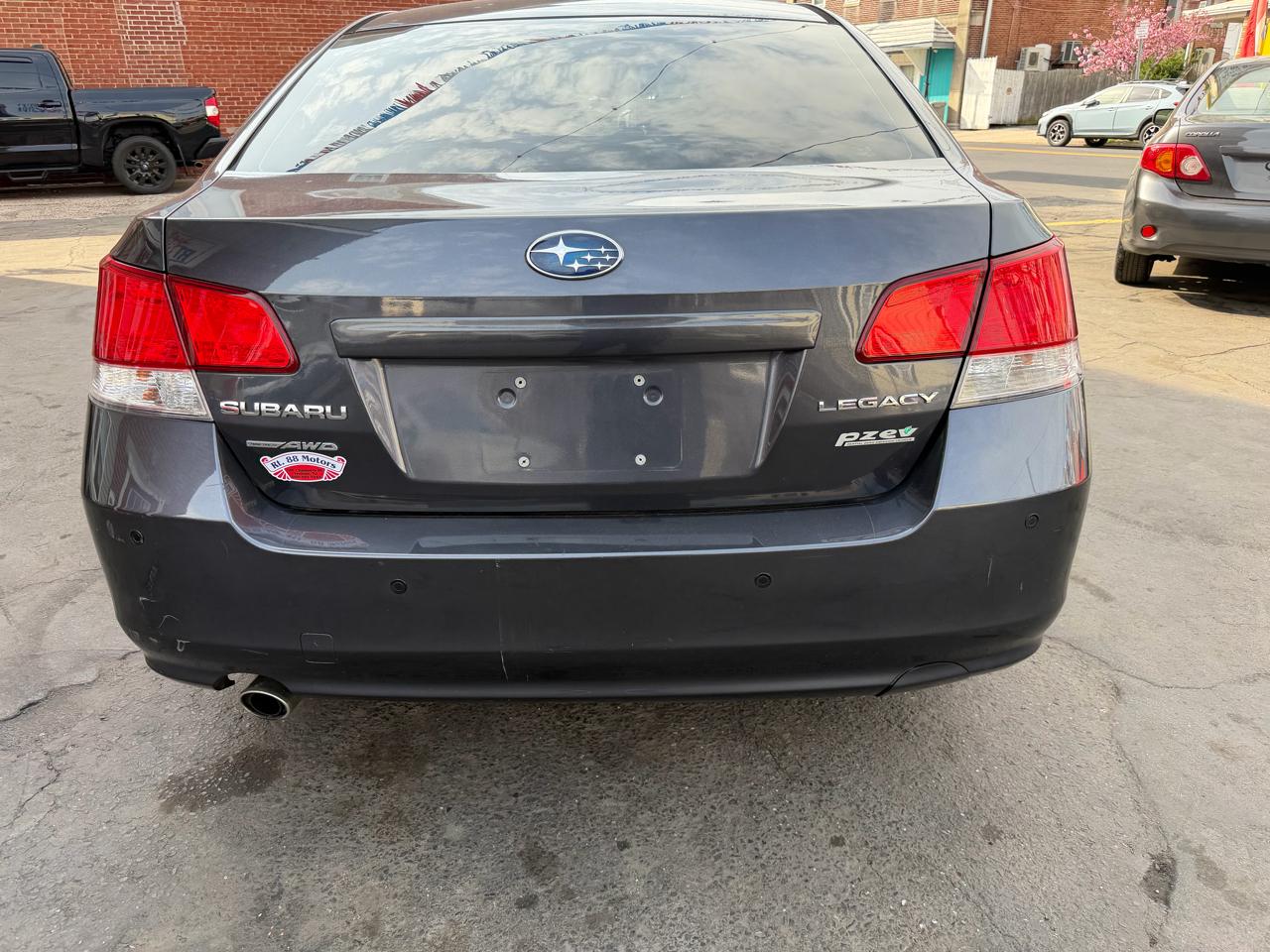 Subaru Legacy 2.5i Premium 2013