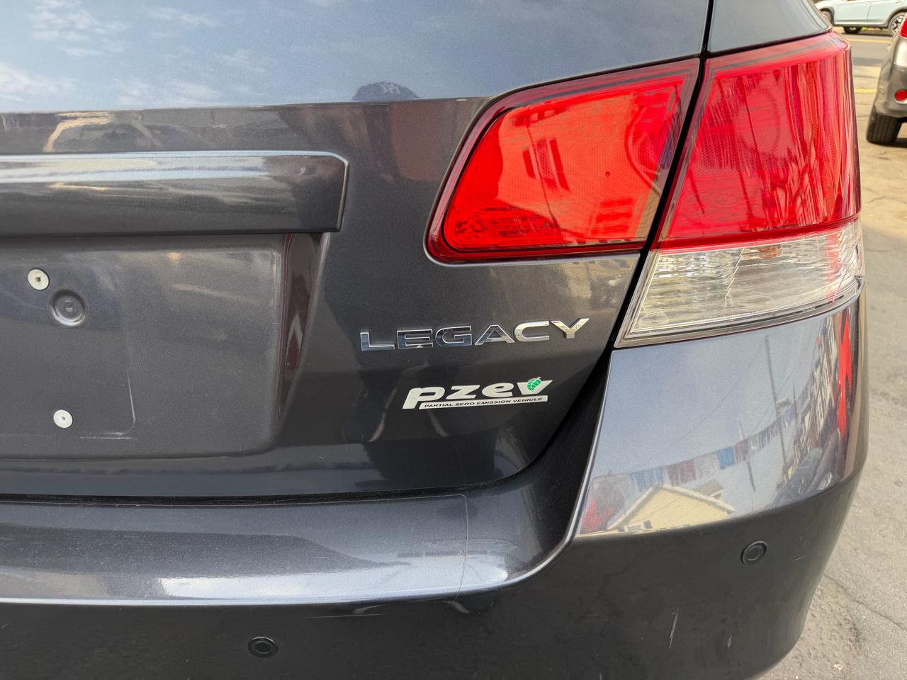 Subaru Legacy 2.5i Premium 2013