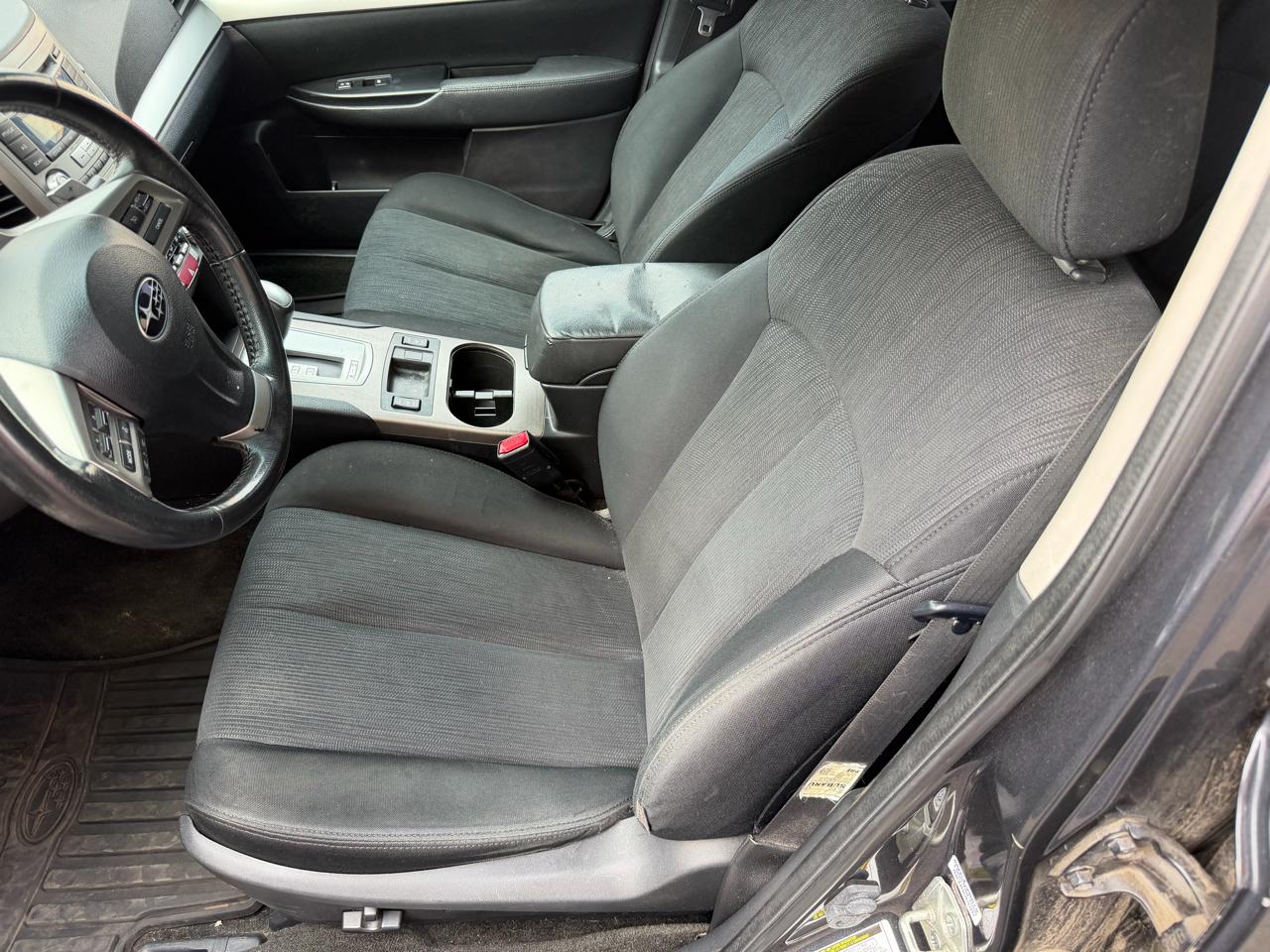 Subaru Legacy 2.5i Premium 2013