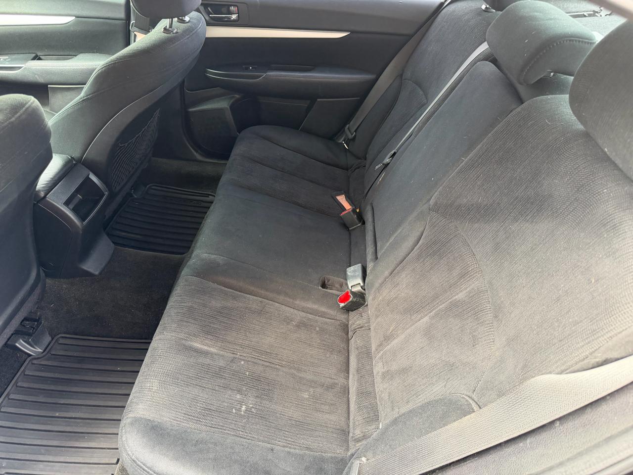 Subaru Legacy 2.5i Premium 2013