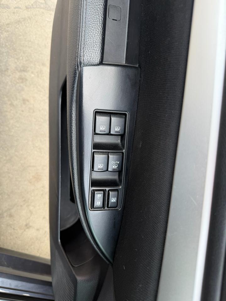 Subaru Legacy 2.5i Premium 2013