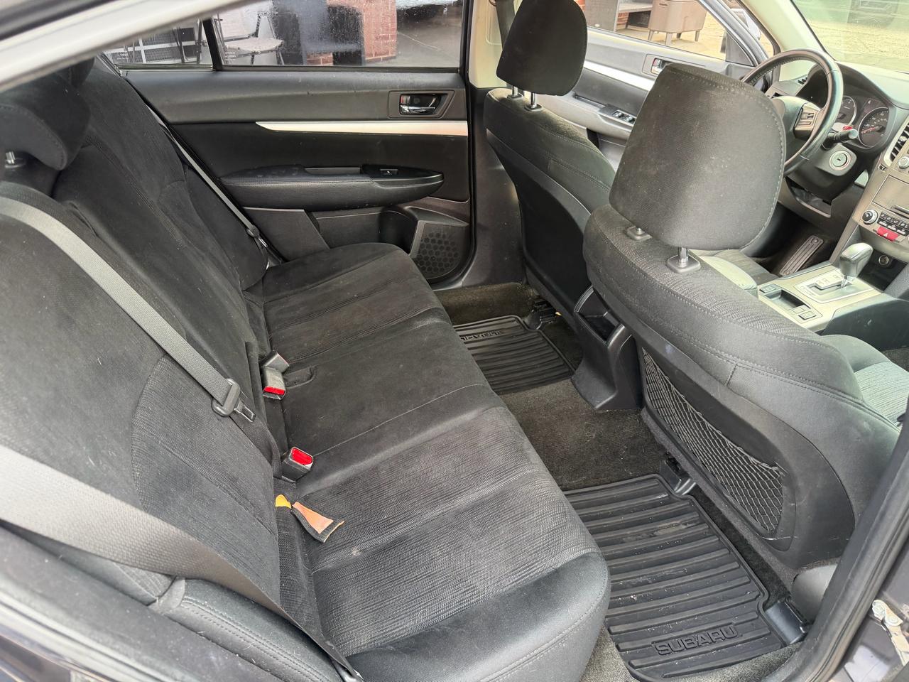 Subaru Legacy 2.5i Premium 2013