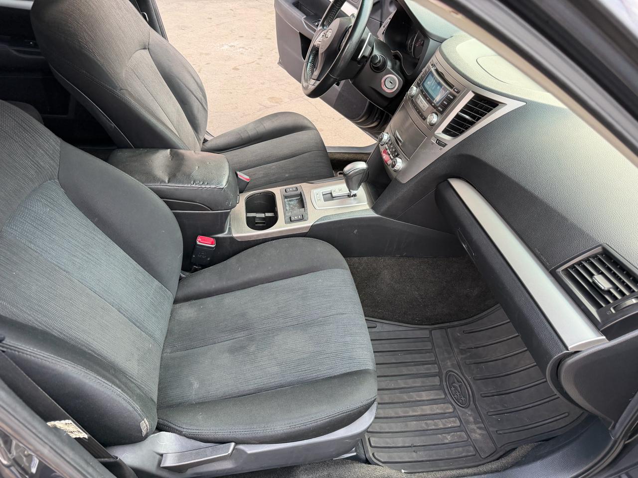 Subaru Legacy 2.5i Premium 2013