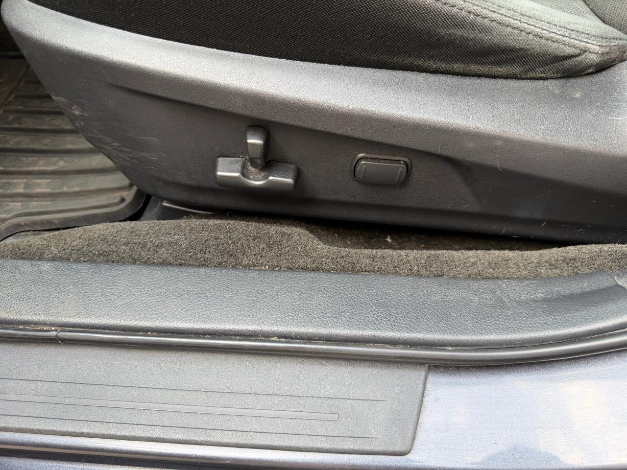 Subaru Legacy 2.5i Premium 2013