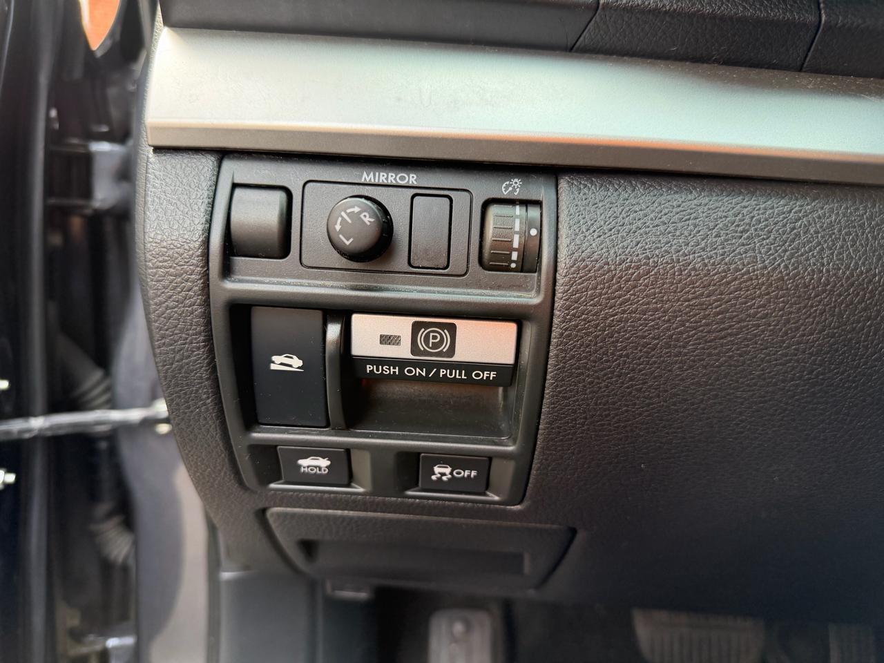 Subaru Legacy 2.5i Premium 2013