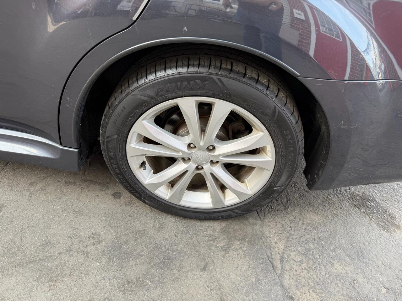 Subaru Legacy 2.5i Premium 2013