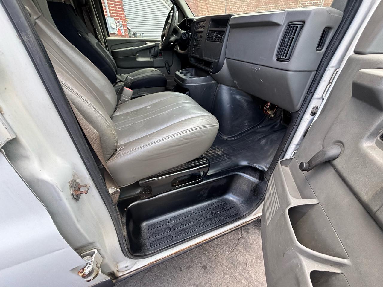 Chevrolet Express 2500 Cargo 2006