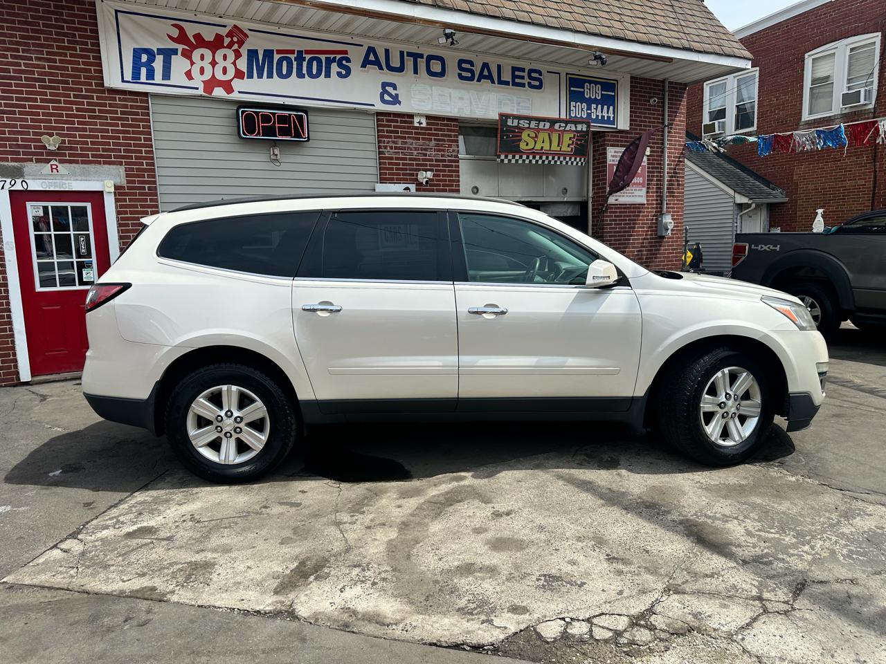 Chevrolet Traverse 2LT AWD 2013