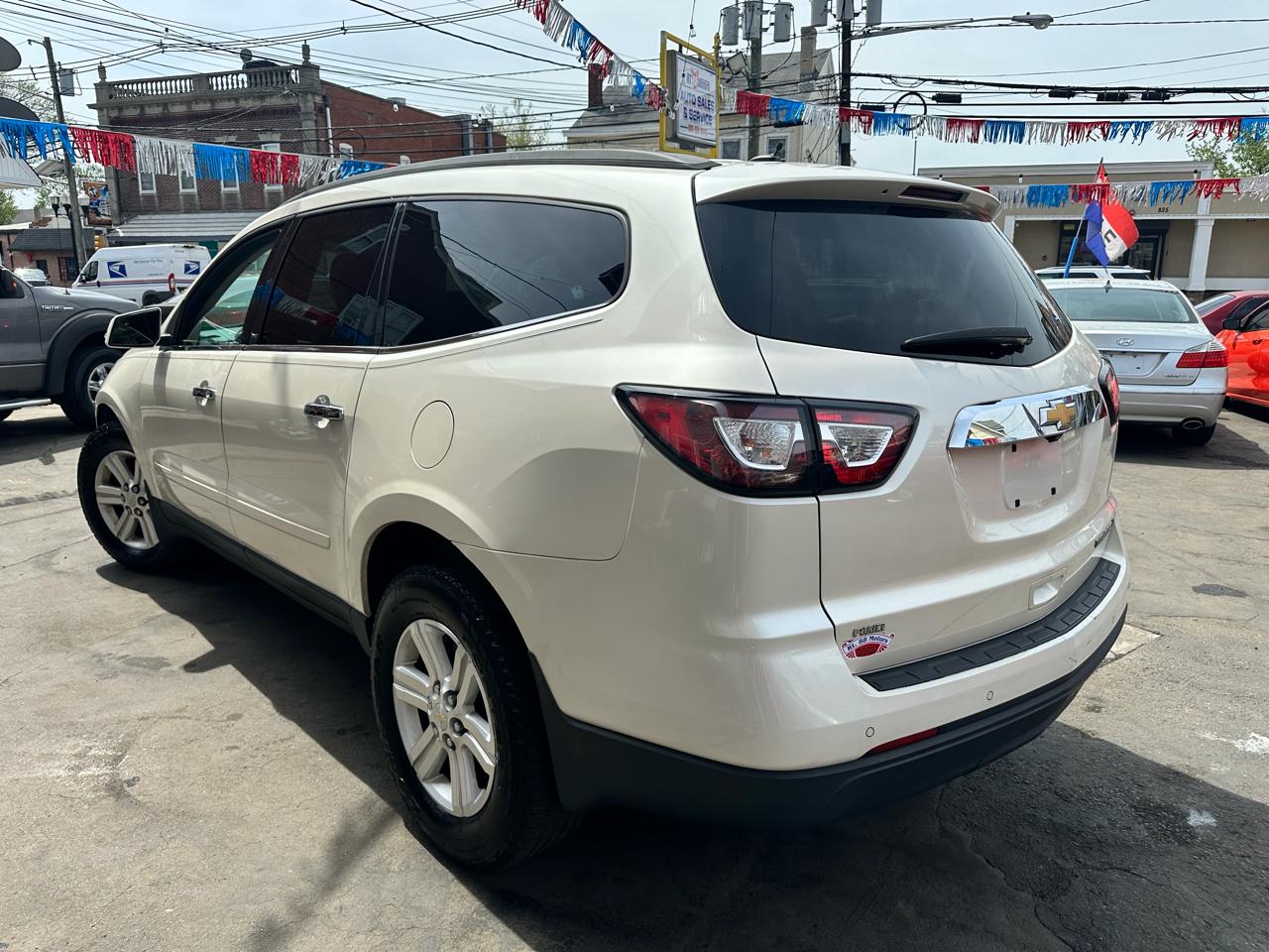 Chevrolet Traverse 2LT AWD 2013