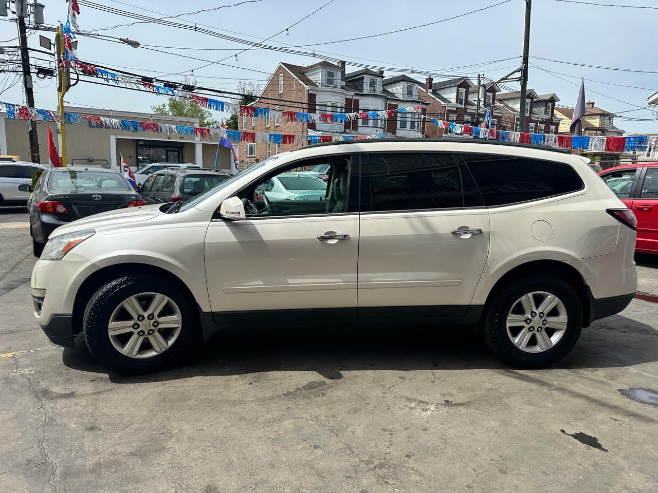 Chevrolet Traverse 2LT AWD 2013