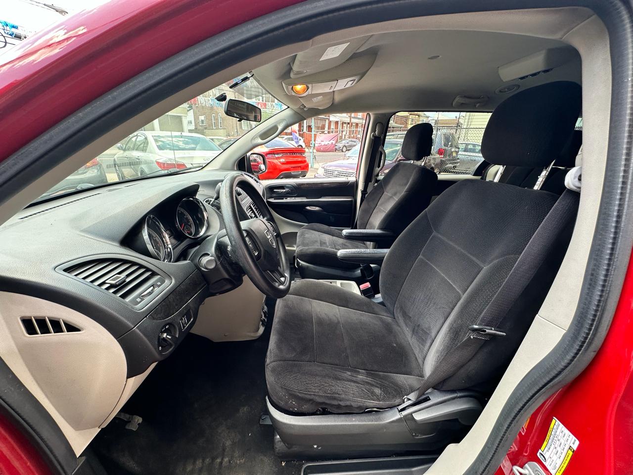 Dodge Grand Caravan SE 2013