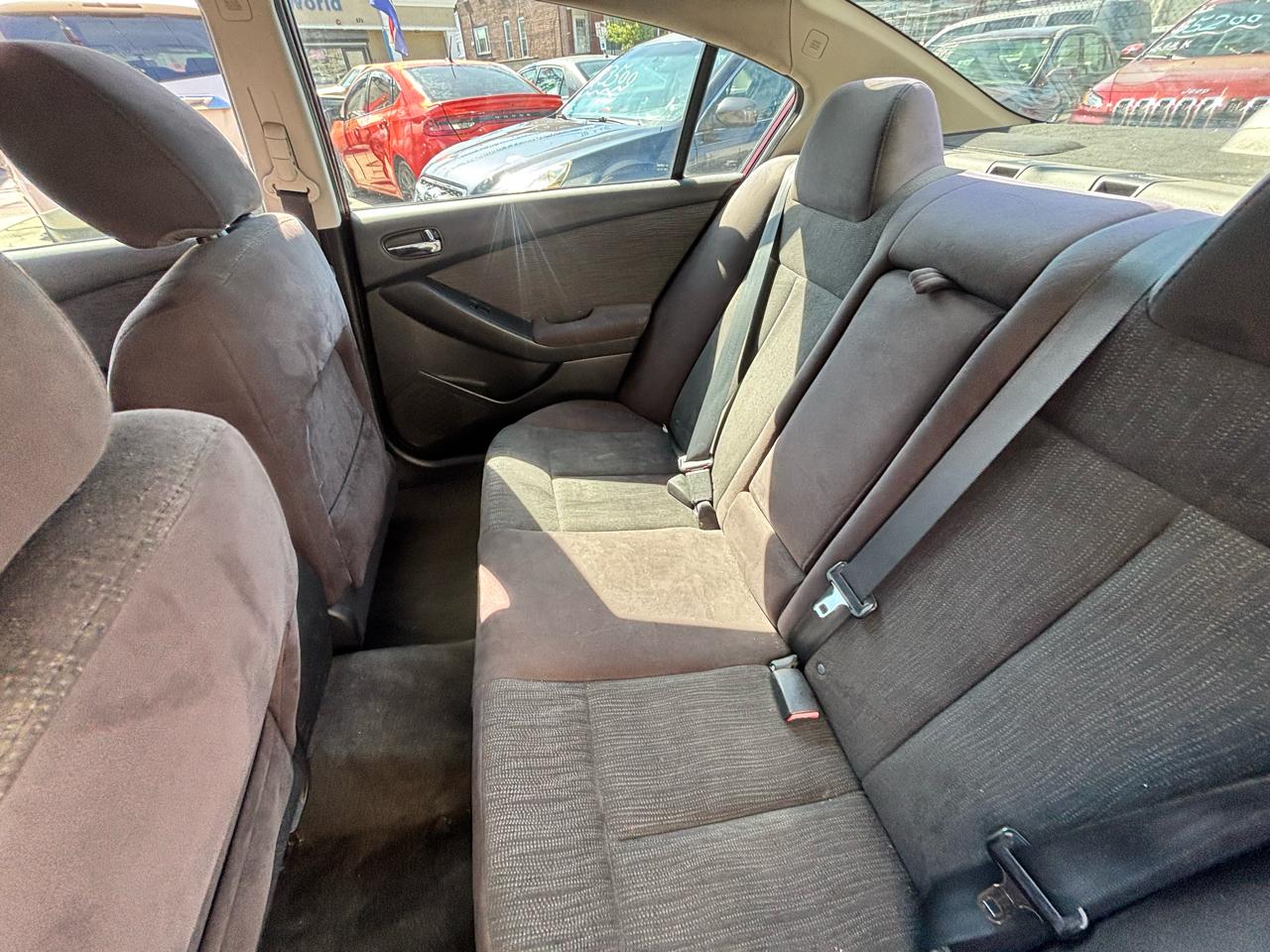 Nissan Altima 2.5 S 2011