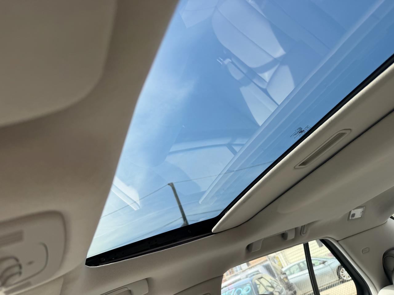 Cadillac DTS Sedan 2007