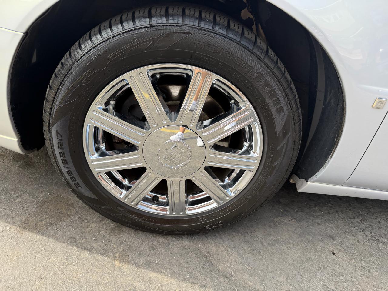 Cadillac DTS Sedan 2007