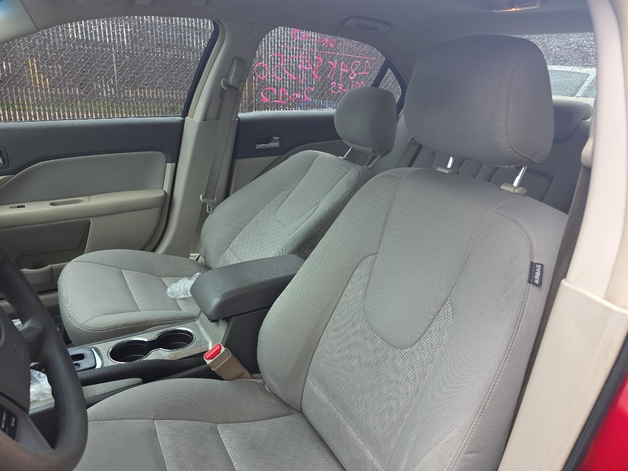 Ford Fusion S 2012