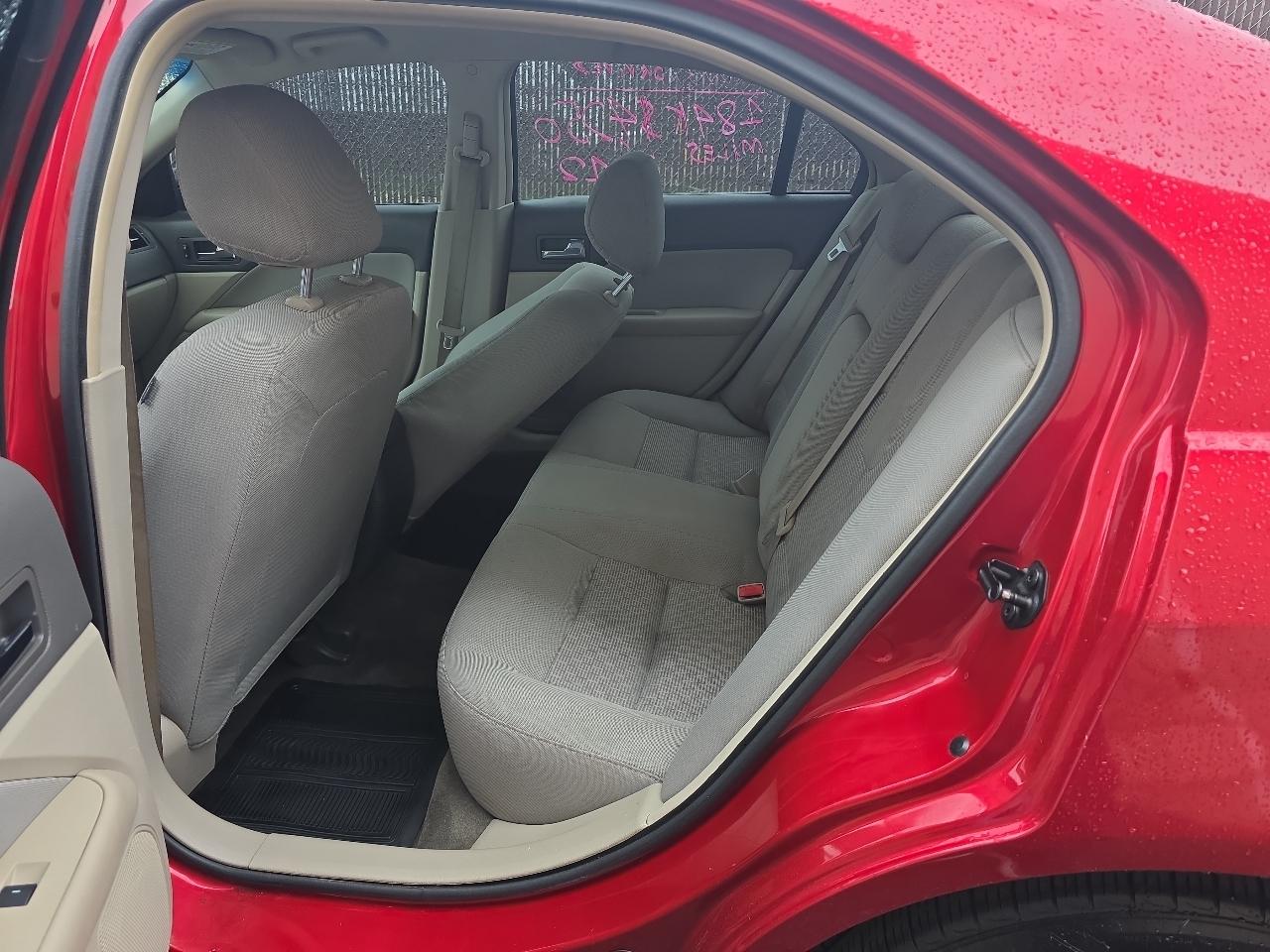 Ford Fusion S 2012