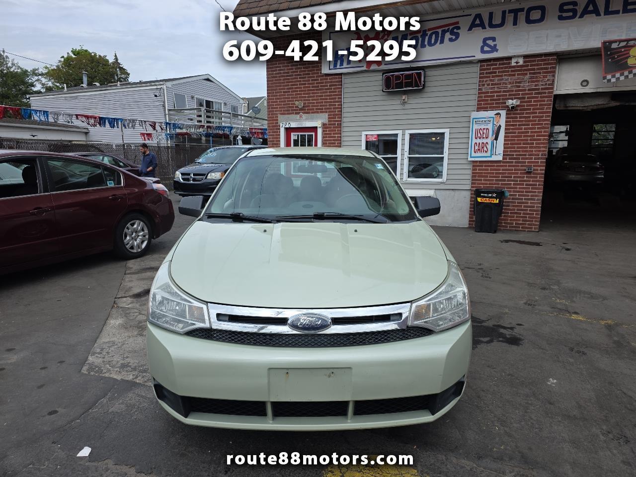 Ford Focus SE Sedan 2010