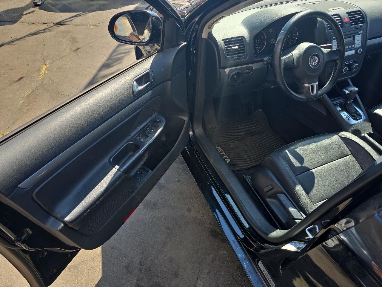Volkswagen Jetta Limited Editon PZEV 2010
