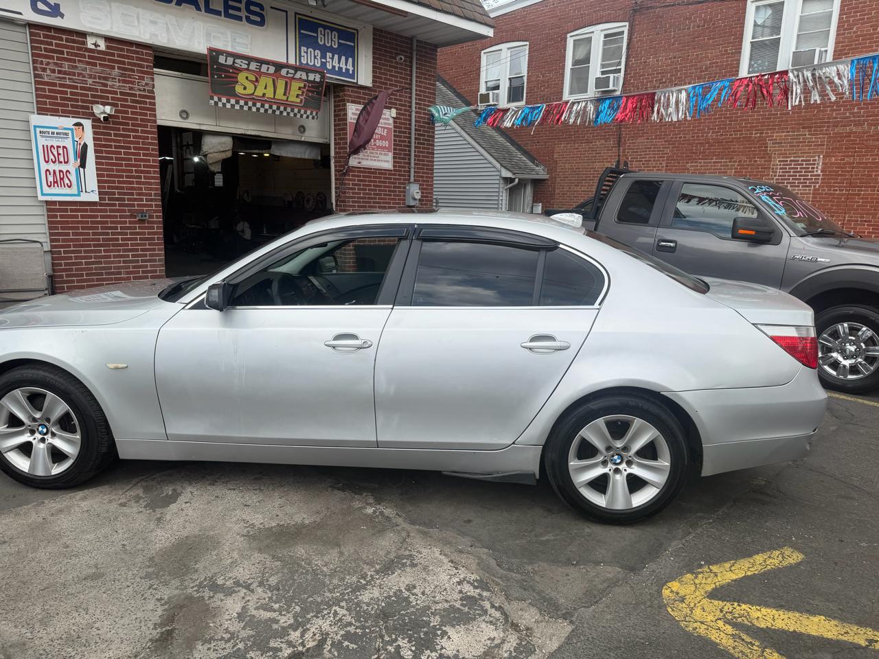 BMW 5-Series 530xi 2006