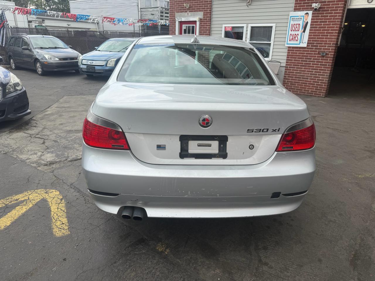 BMW 5-Series 530xi 2006