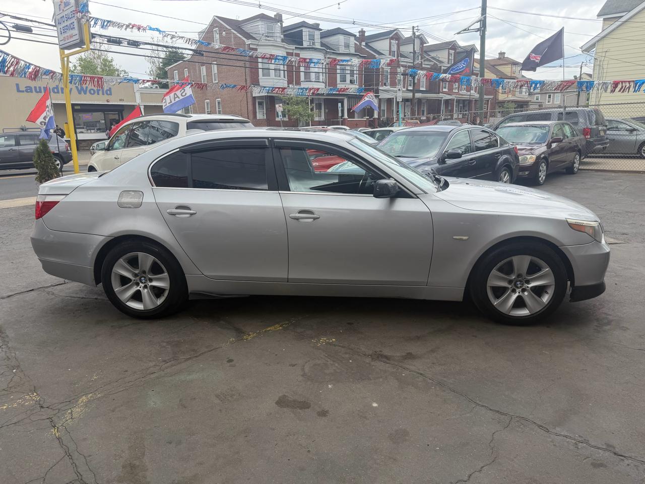 BMW 5-Series 530xi 2006
