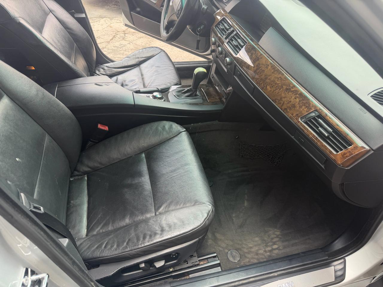 BMW 5-Series 530xi 2006