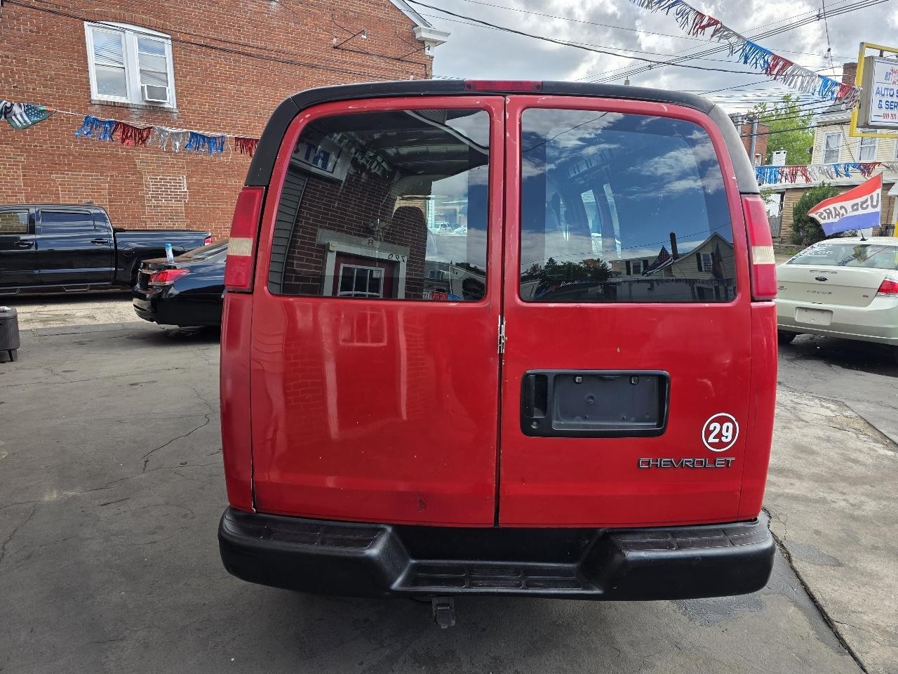 Chevrolet Express 3500 Cargo 2005