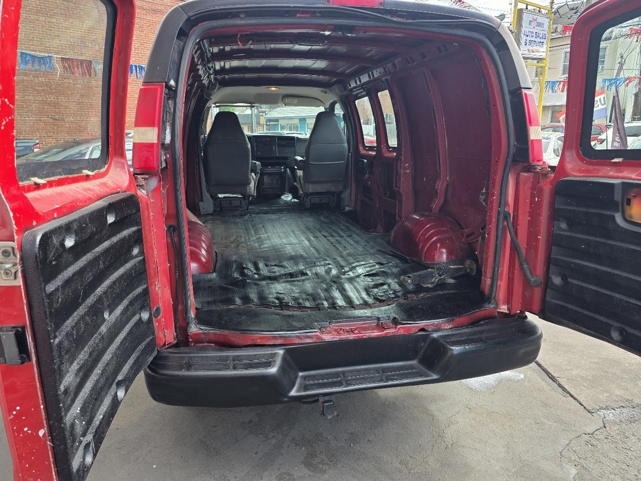 Chevrolet Express 3500 Cargo 2005