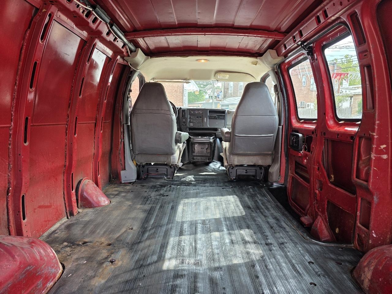 Chevrolet Express 3500 Cargo 2005