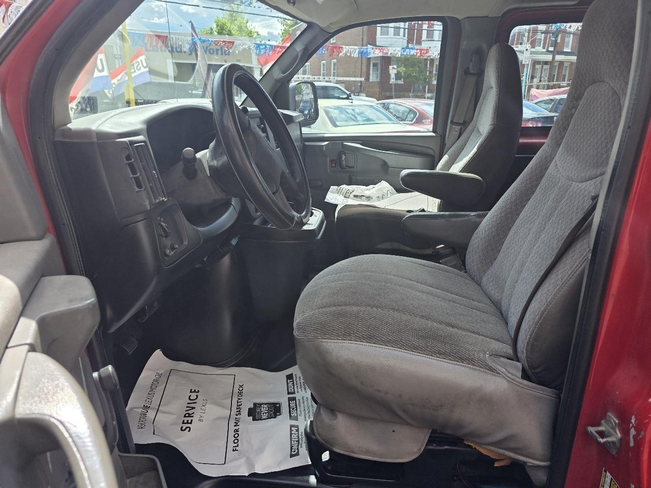 Chevrolet Express 3500 Cargo 2005