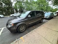 2015 Chrysler Town & Country 
