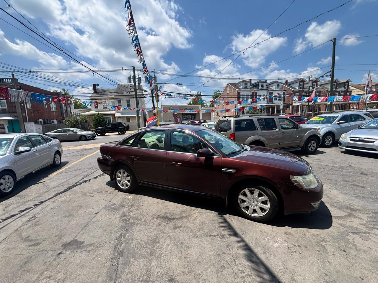 Ford Taurus SE FWD 2009