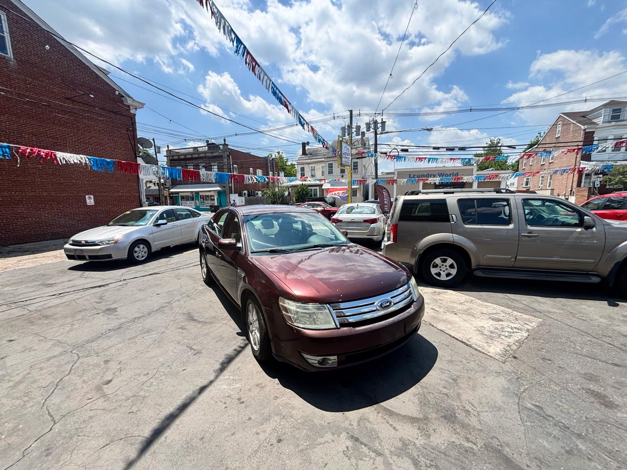 Ford Taurus SE FWD 2009